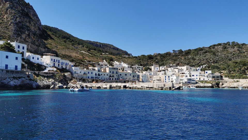 Marsala: Full-Day Trip by Dinghy to Favignana and Levanzo - Arrival at Favignana
