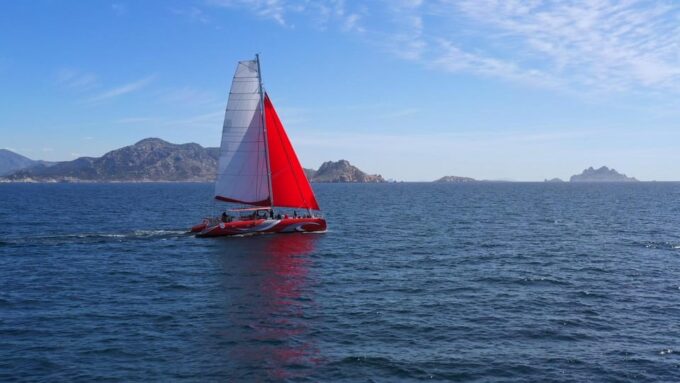Marseille: Calanques Catamaran Cruise With Lunch & Wine - Admiring the Calanque De Sugiton