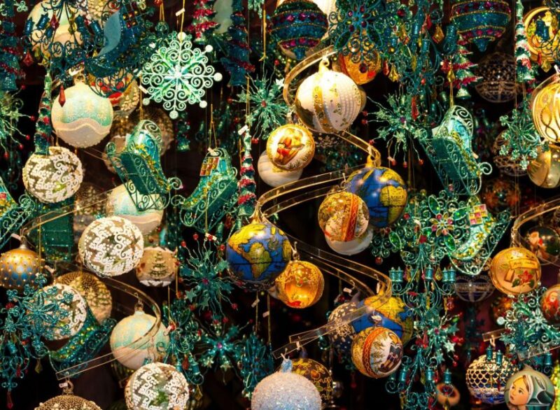 Marseille: Christmas Markets Festive Digital Game - Exploring Marseilles Christmas Markets