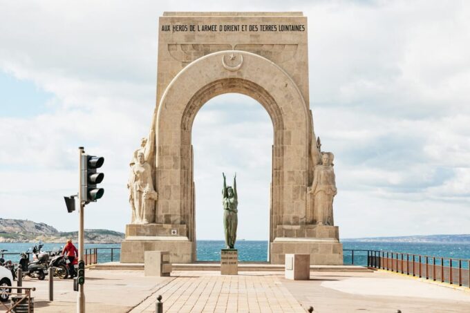 Marseille: Guided Off-the-Beaten-Path Neighborhood Walk - Discovering the Vallon Des Auffes