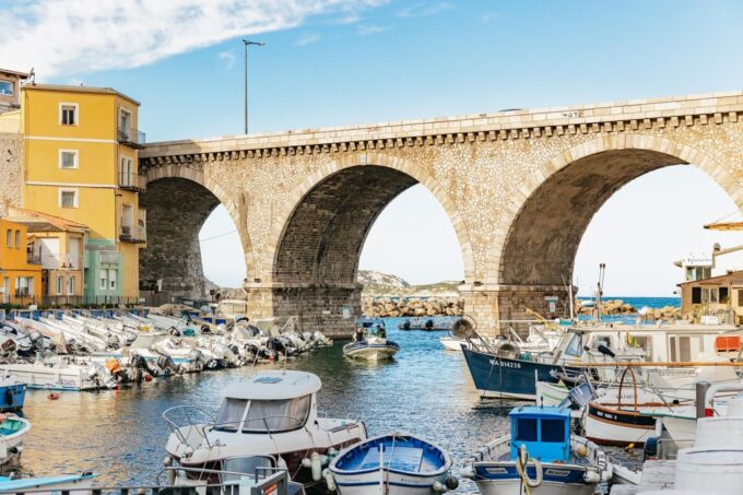 Marseille: Guided Off-the-Beaten-Path Neighborhood Walk - Exploring the Malmousque Neighborhood
