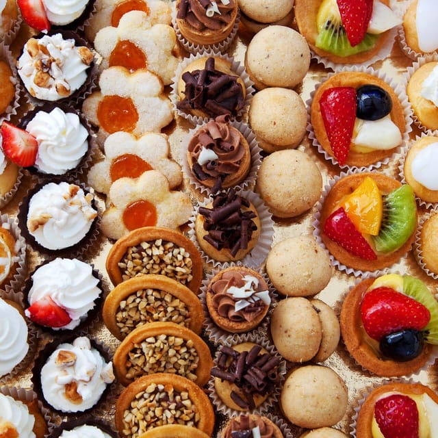 Marseille: Private Wine & Cheese Tasting Experience - Pairing Delicacies at the French Bistro