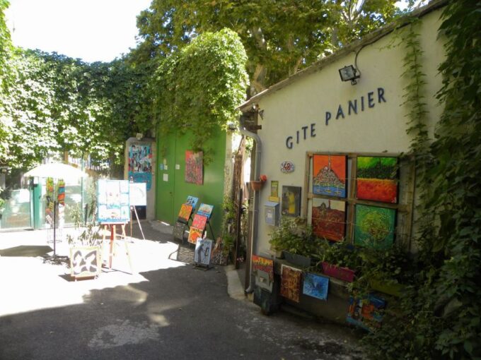Marseille: Self-guided Like a Local Highlights Day Tour - Taking in Local Culture and History