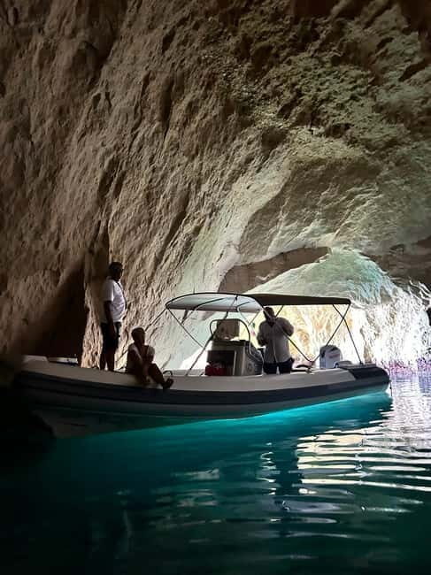 Marzamemi: Vendicari Plemmirio & Siracusa Caves Private Tour - An In-Depth Look at the Tour Experience