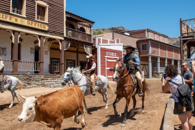 Maspalomas: E-Scooter or E-Bike Tour+Western Town Sioux City - Booking Information