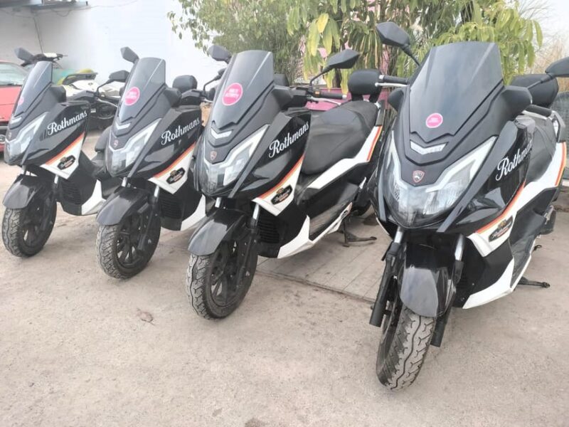 MASPALOMAS: XL MAXISCOOTER 125 DAY RENTAL -DEPOSIT REQUIRED - Eligibility Requirements