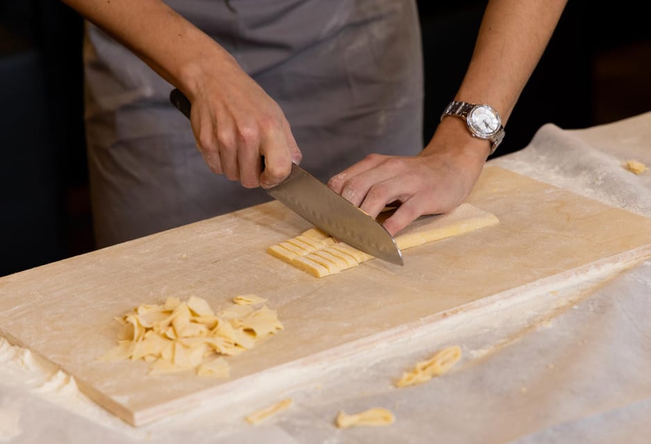 Masterclass: Aperol Spritz & Pasta Making Experience in Rome - Meeting the Chefs