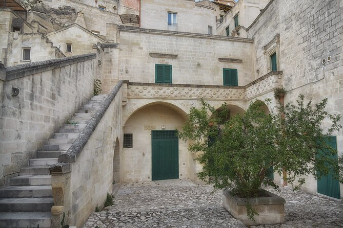 Matera to Dream in an Immersive and Performative Experience - Exploring the Hidden Passageways