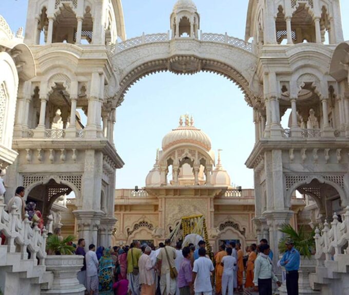 Mathura Vrindavan Photography Tour: From Delhi/Agra - Dress Code Guidelines