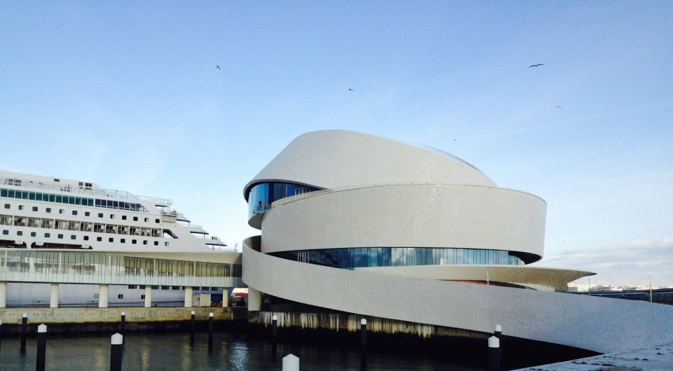 Matosinhos Private Transfer:To/From the Oporto Airport - Included and Excluded
