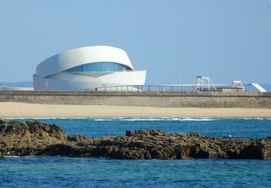 Matosinhos Private Transfer:To/From the Oporto Airport - Child Seats Available