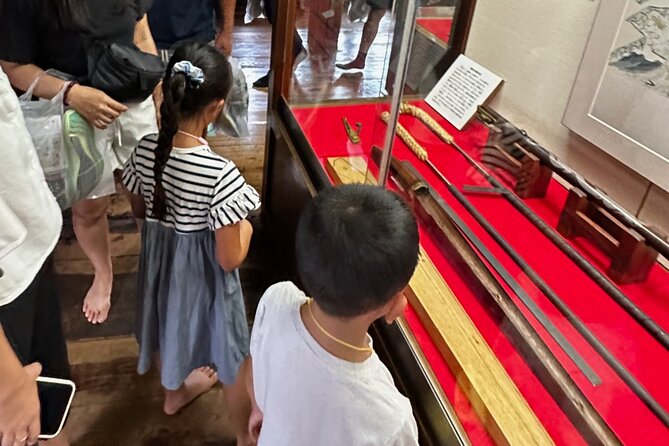 Matsumoto Castle, Sake & Food Walking Tour in Nagano - Exploring Matsumoto Castle