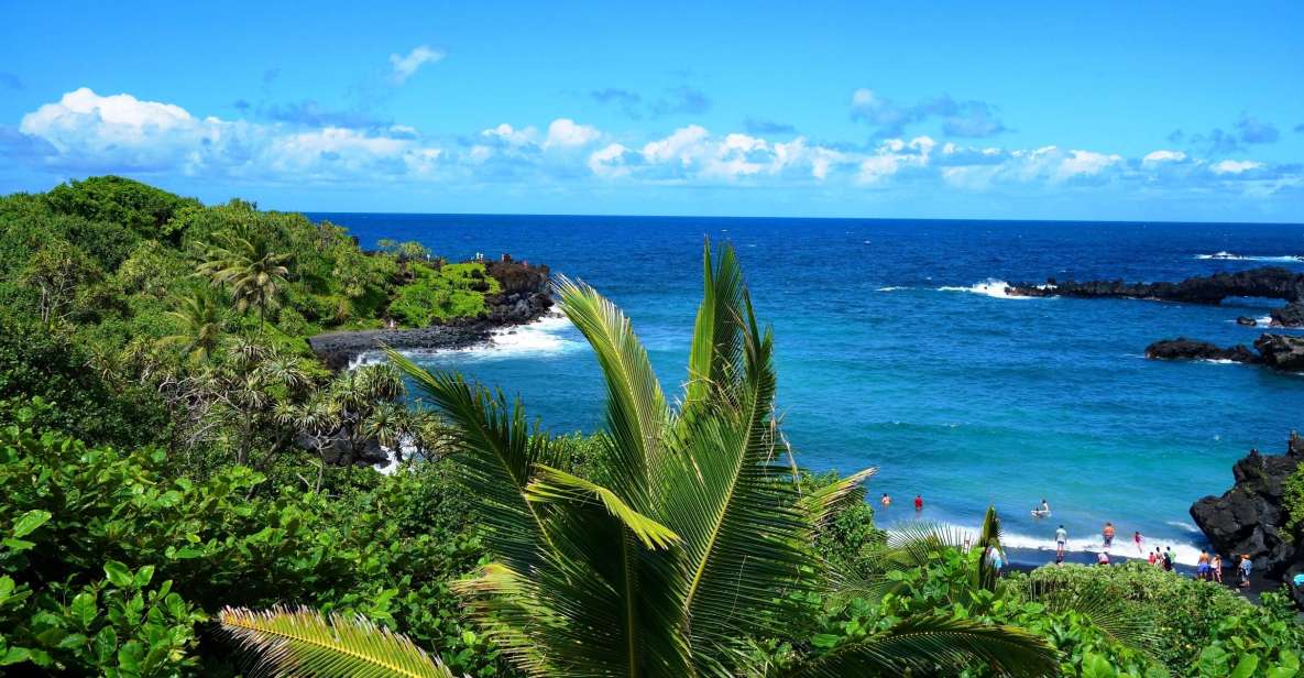 Maui: Road to Hana Waterfalls Tour With Lunch - Picnic-Style Lunch at Waianapanapa State Park