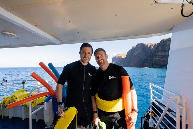 Maui Snorkeling Boat Tour to Turtle Town Aboard Quicksilver - The Sum Up