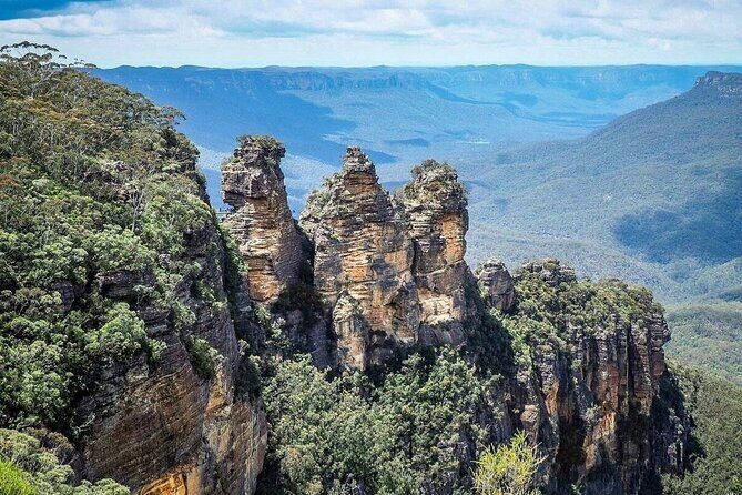 Mayfield Gardens Autumn Tour from Sydney with Echo Point Stop - The Sum Up