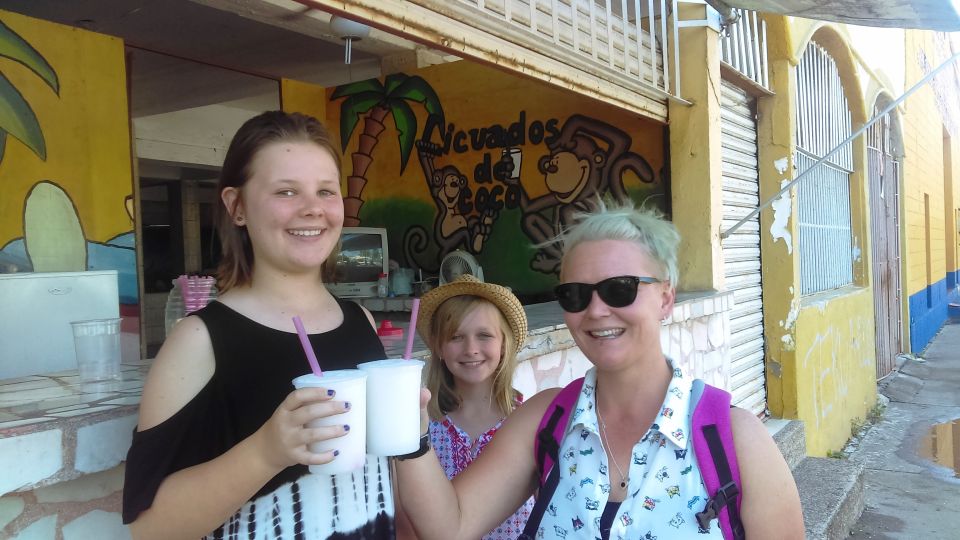 Mazatlan: Barrio Bites Tour in a Traditional Taxi - Key Points