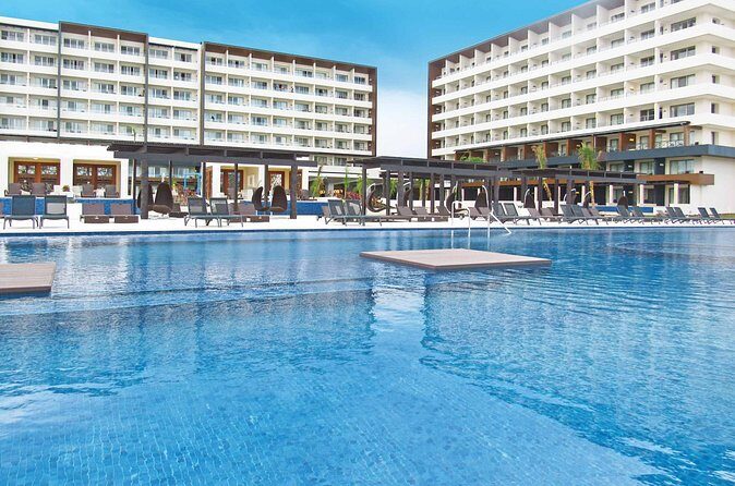 MBJ Airport Taxi to Royalton Blue Waters - Authentic Experiences and Traveler Feedback