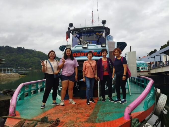 Medan: 4 Days 3 Nights Lake Toba Tour Package Include Hotels - Meal Inclusions