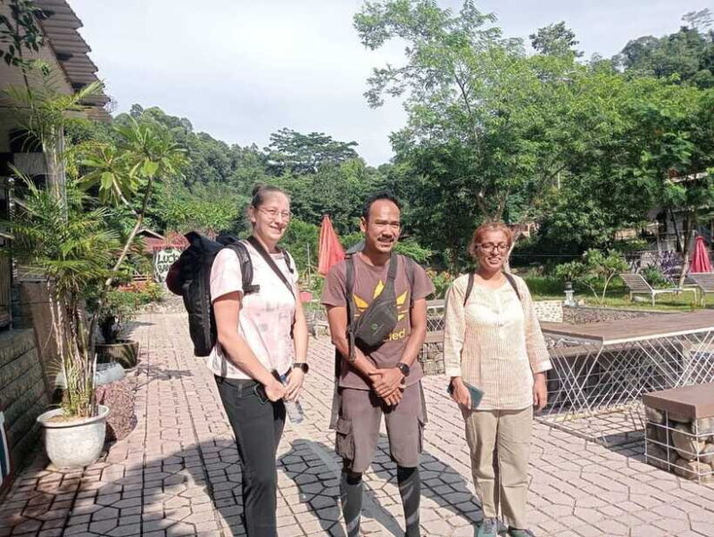 Medan: Bukit Lawang, Berastagi & Lake Toba Tour with Hotel - FAQ