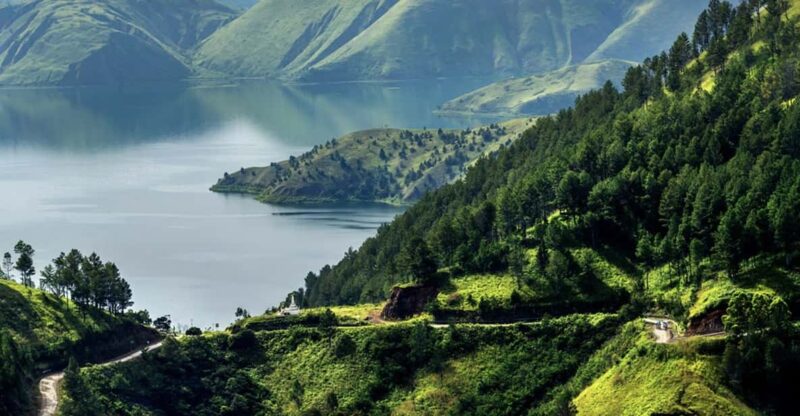 Medan: Car Rental With Airport Transfer & Local Tour - Exploring Medan and Lake Toba