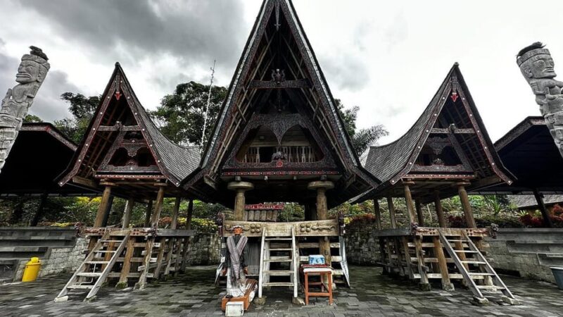 Medan Lake Toba Day Trip - Transportation and Inclusions