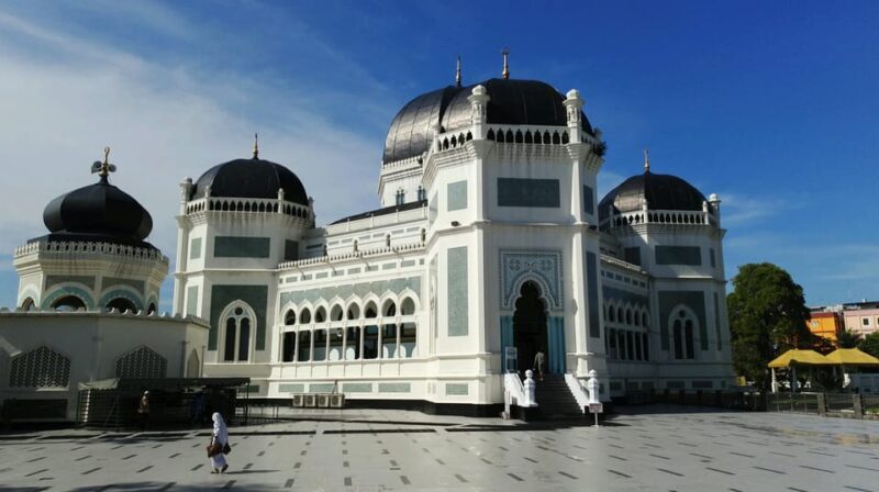 MEDAN : PRIVATE CAR DRIVER FOR MEDAN EXCURSIONS - Itinerary Highlights
