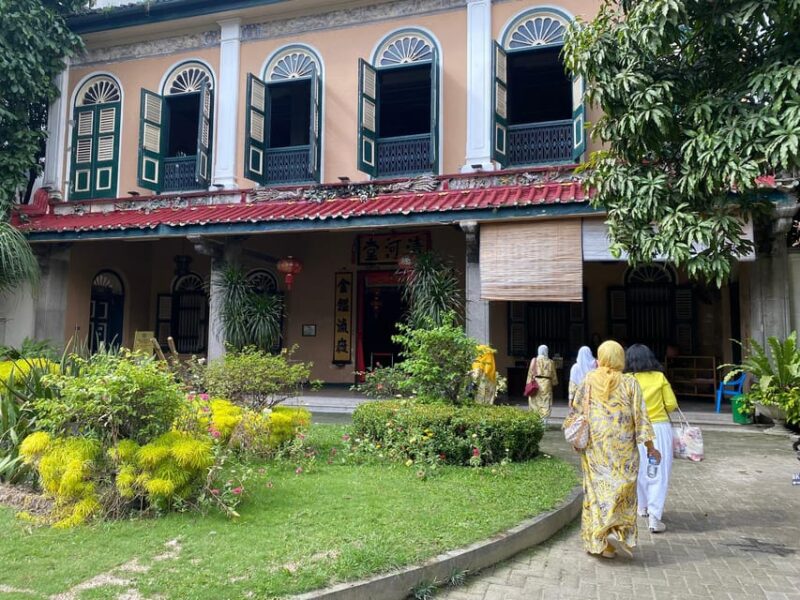 MEDAN : PRIVATE CAR DRIVER FOR MEDAN EXCURSIONS - Accessibility Features