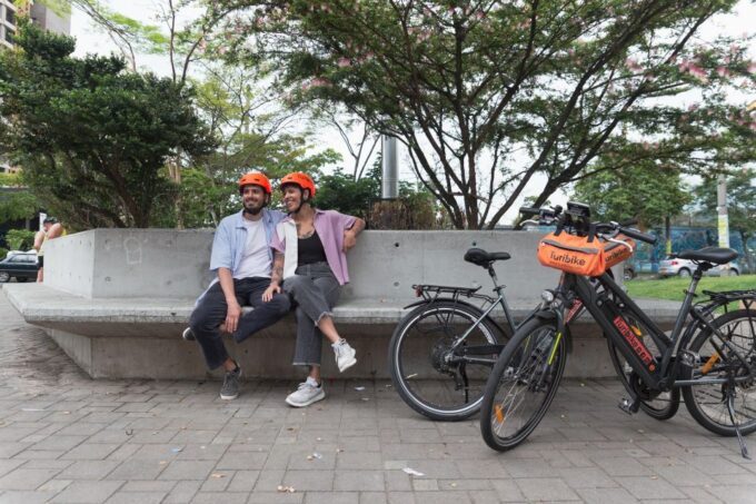 Medellín: City Tour by Electric Bike With Fruit & Coffee - Booking and Cancellation Policy