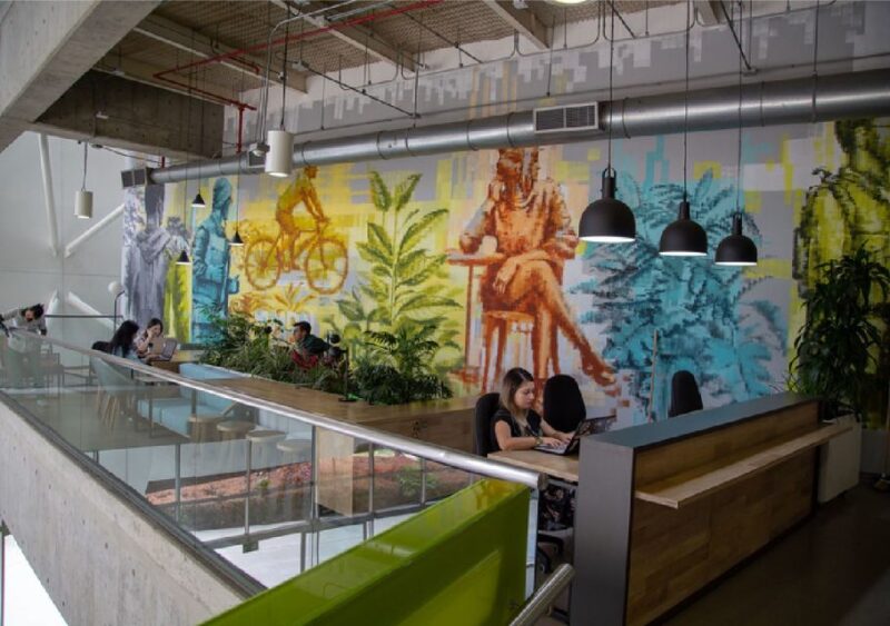 Medellín: Comuna 13, Pueblito Paisa, & Antioquia Museum Tour - Key Points