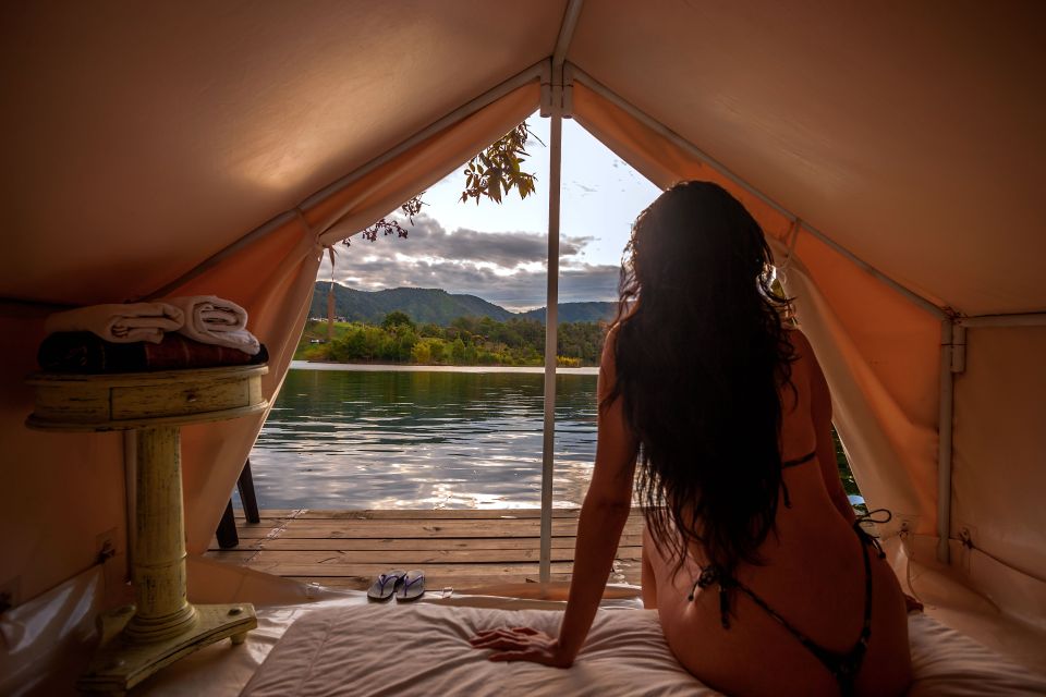 Medellin: Guided Tour to Guatape & 1-Night Lakeside Glamping - Tips for Your Journey