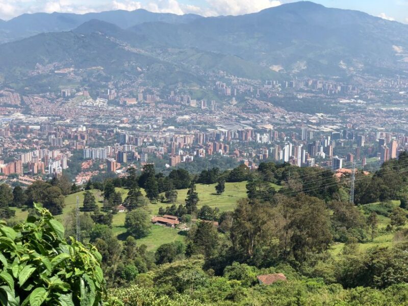 Medellín: Half-Day Private Colonial Towns Tour - Itinerary Details