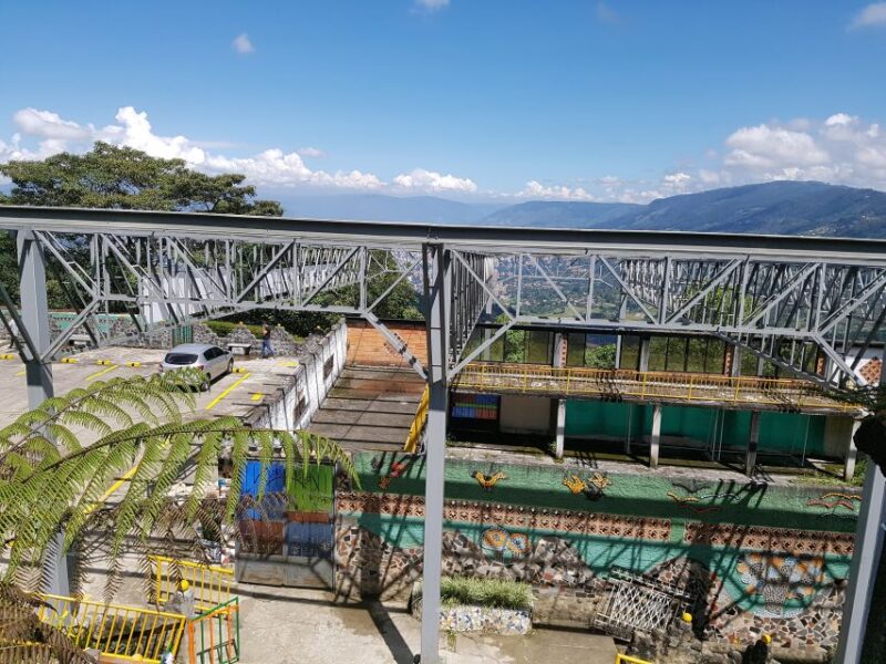 Medellín: Pablo Escobar Jail Private Tour - Historical Significance of Escobar