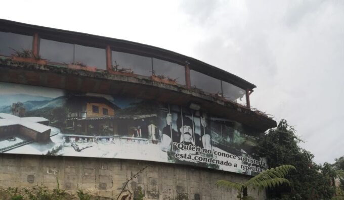 Medellín: Pablo Escobar Jail Private Tour - Customer Reviews and Ratings