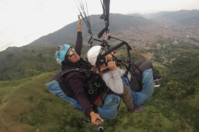 Medellín Paragliding Experience + Transportation (Medellín) - Meeting and End Points