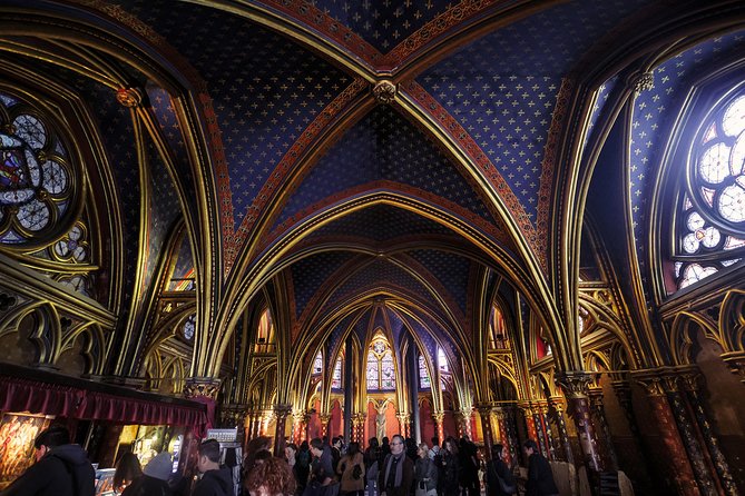 Medieval Quarter Tour With Sainte-Chapelle & Notre-Dame - Visiting Sainte-Chapelle