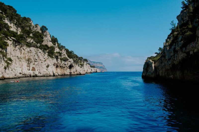 Mediterranean Dream: Cassis, Calanques Boat & Wine Tasting - Set out on a Calanques Boat Adventure