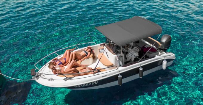 Medulin: Speedboat Adventure With Cave & Island Snorkeling - Levan Island Relaxation