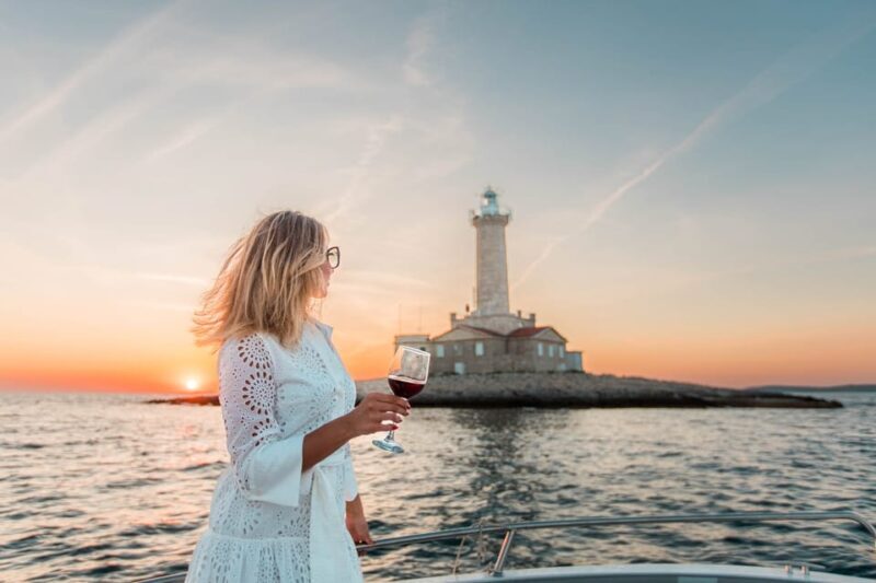 Medulin: Sunset on Speedboat with Lighthouse and Wine - An In-Depth Look at the Sunset Speedboat Tour from Medulin