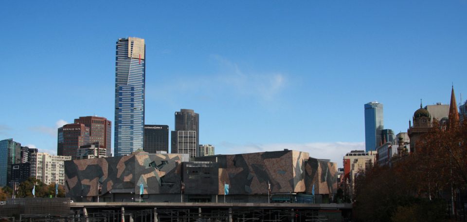 Melbourne 3-Hour Small Group Tour With Beach Boxes - Experience Description
