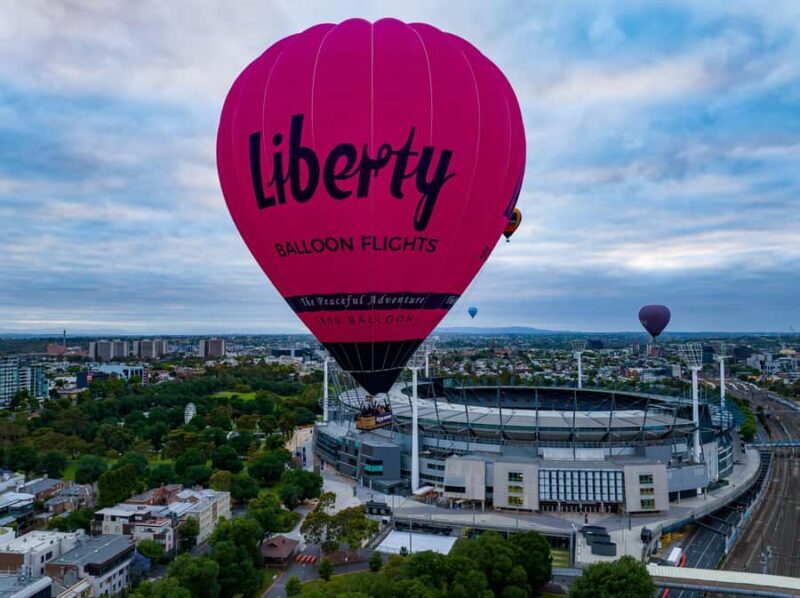 Melbourne: Balloon Flight at Sunrise with Breakfast - The Ending: Gourmet Breakfast at Windsor Hotel