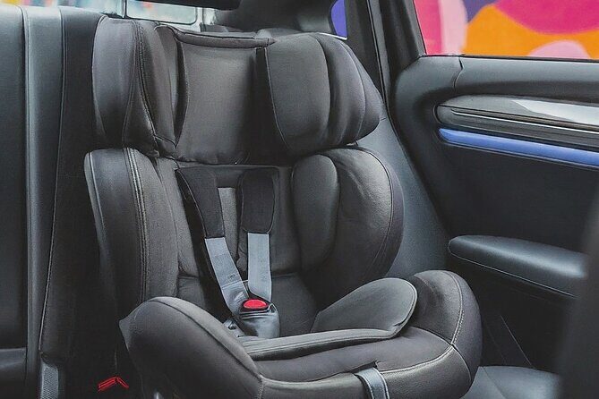 Melbourne CBD to MEL Airport Private Transfer 4 or more - Who Should Consider This Service?