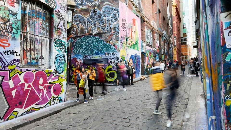 Melbourne: City and Suburbs Highlights Bus and Walk Tour - Tour Highlights