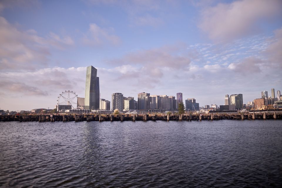 Melbourne: City Lights Cruise - Key Points