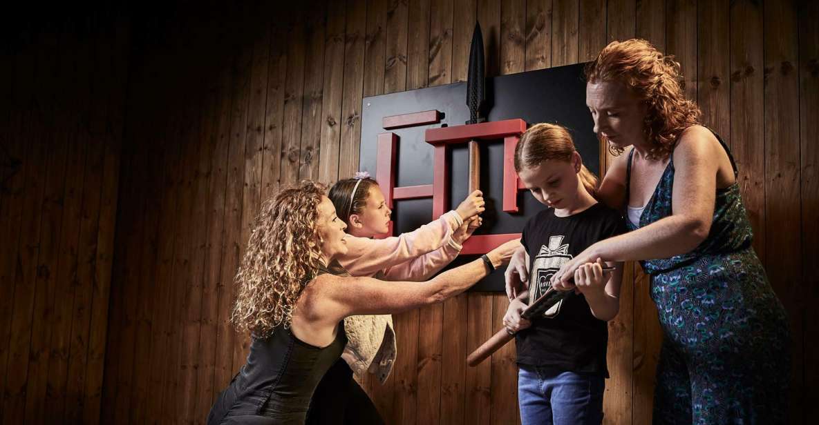 Melbourne: Escape Room Experience - Group Size and Language