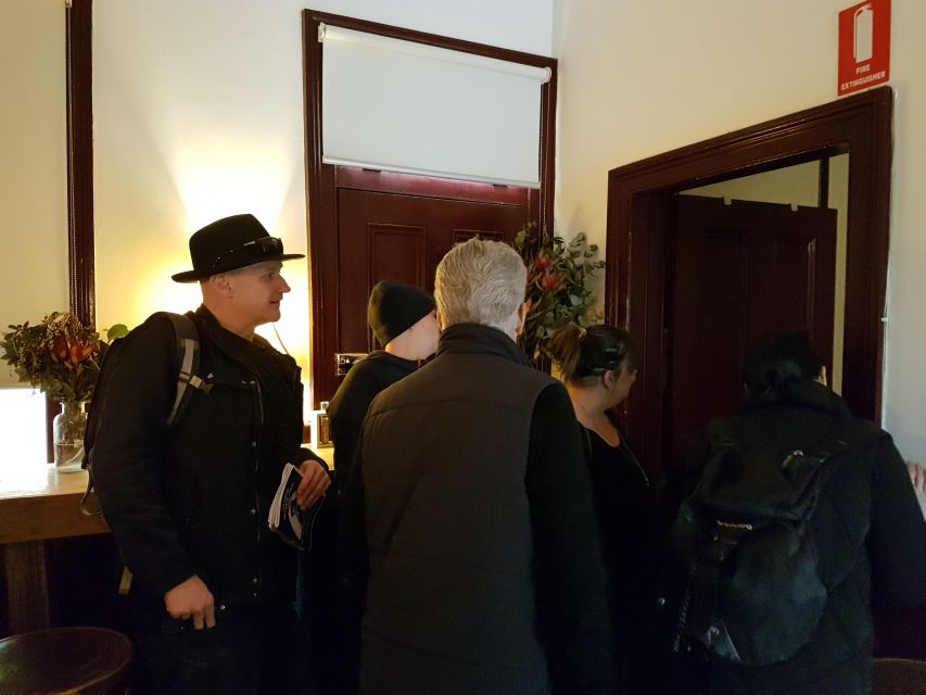 Melbourne: Gangsters, Brothels and Lolly Shops Tour - Key Points