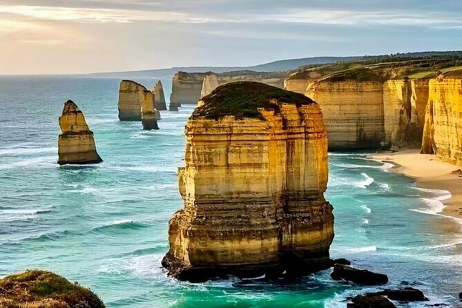 Melbourne Great Ocean Road Reverse Tour + London Bridge wildlife - Loch Ard Gorge: A Dramatic Coastal Marvel