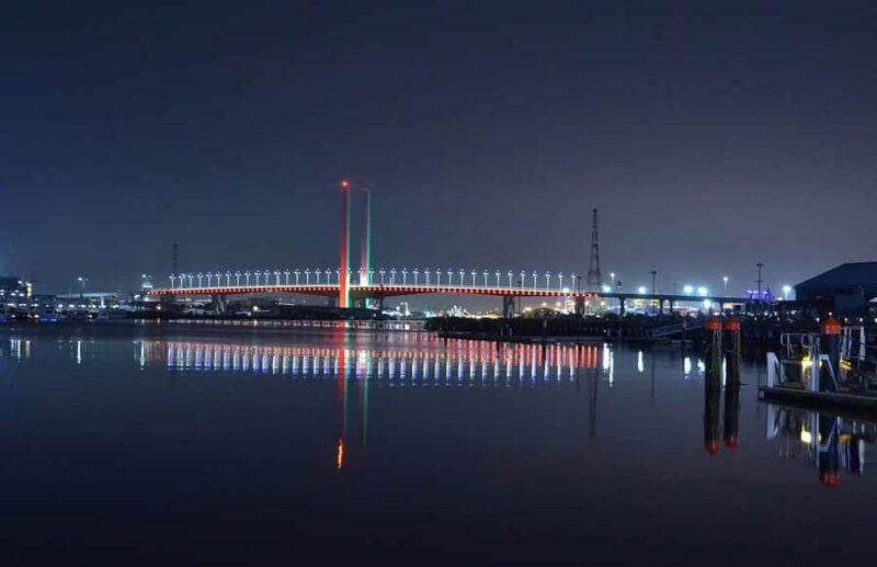 Melbourne: Nighttime Private City Tour with Transfer & Stops - Authentic Experiences and Highlights from Reviews