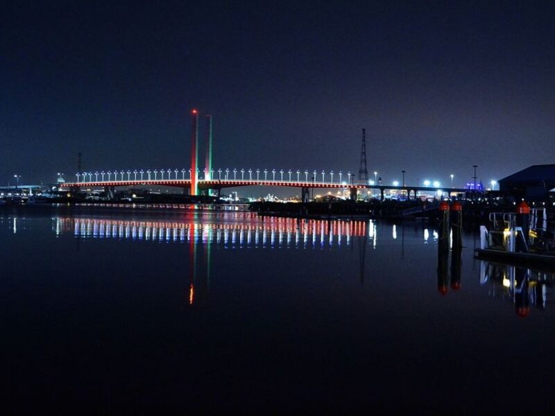 Melbourne: Nighttime Private City Tour with Transfer & Stops - FAQ