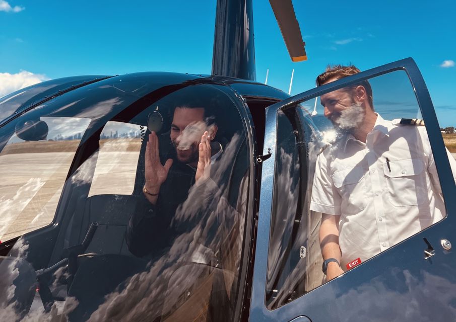 Melbourne: Private Yarra Valley Winery Lunch by Helicopter - Languages and Group Size