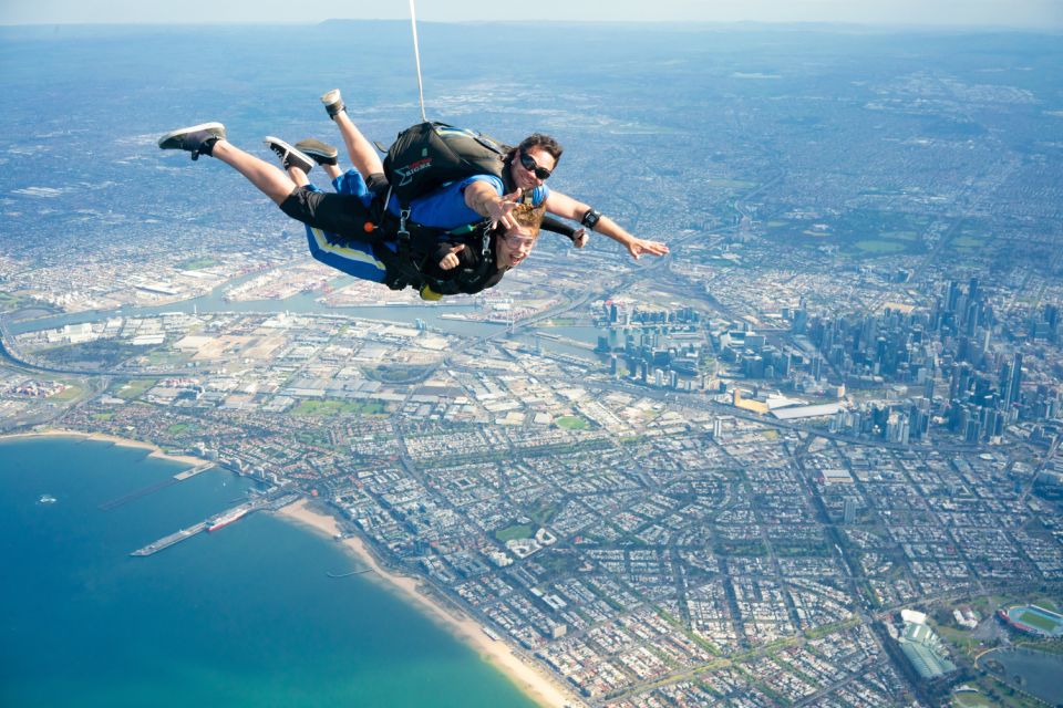Melbourne: St. Kilda Beach Skydive - Duration and Group Size